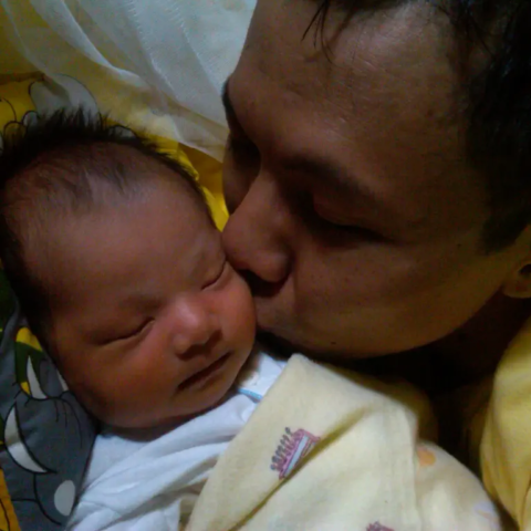 Keutamaan Mencium Anak dalam Islam: Bentuk Kasih Sayang yang Mulia 9 Mencium Anak itu Sunnah